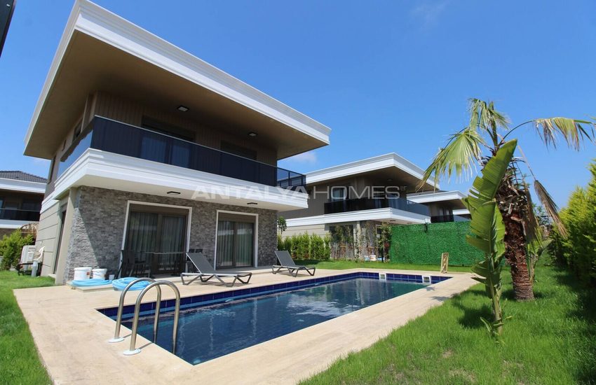 Duplex-villen Mit Privaten Pools In Belek Kadriye