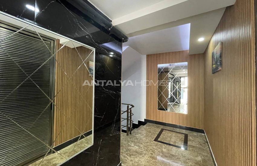 Muratpaşa'da Kapalı Otoparklı Projede Taşınmaya Hazır Daire 13