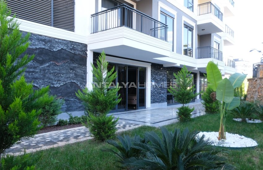 Alanya Oba'da Doğa İle İç İçe Havuzlu Sitede Daireler 3
