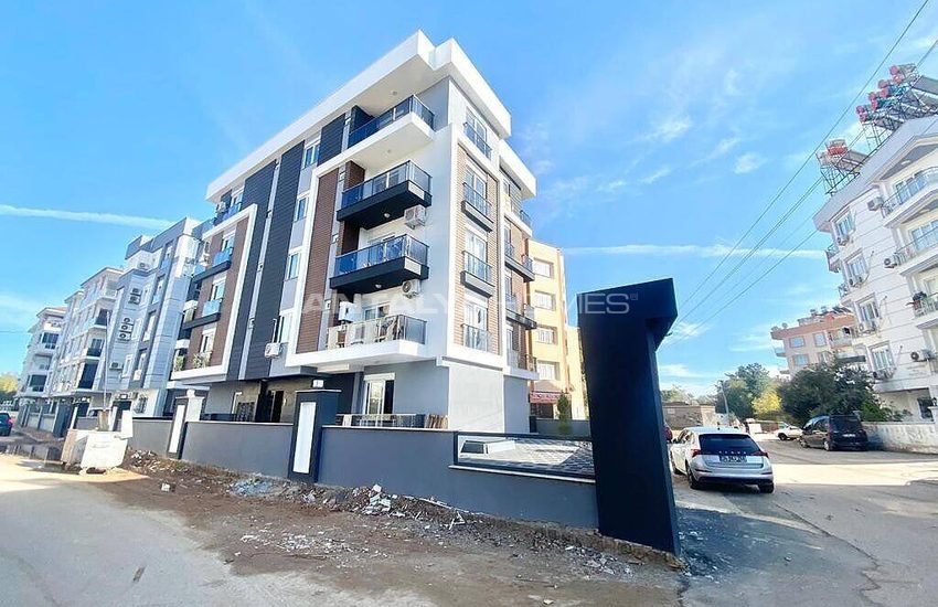 Muratpaşa'da Kısa Dönem Kiralamaya Uygun Sıfır 1+1 Daire 2