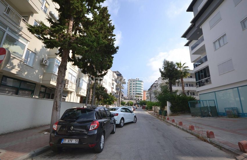 Investment Property at an Advantageous Location in Alanya 12