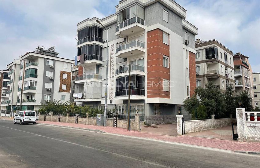 Centraal Gelegen 2+1 Appartement Met Aardgas In Muratpasa 1