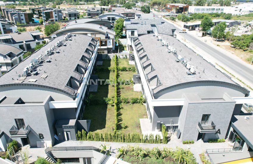 Apartments in Complex with Pool and Car Park in Antalya Konyaalti 1