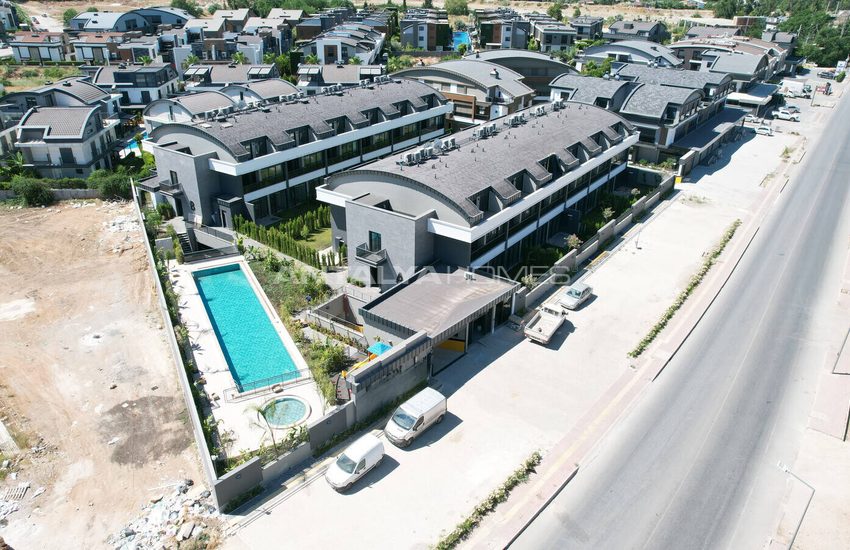 Apartments in Complex with Pool and Car Park in Antalya Konyaalti 3