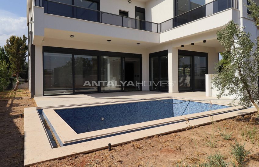 Luxury Villa with a Pool in Antalya Döşemealtı 1