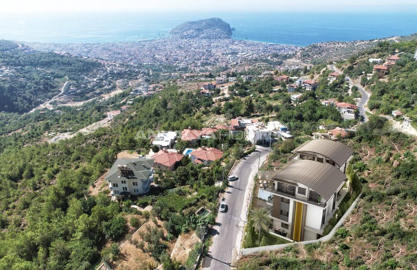 Alanya'da Deniz ve Şehir Manzaralı Dubleks Gayrimenkuller 15
