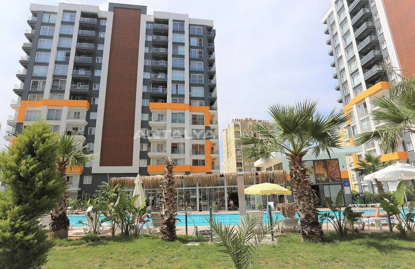 Property with 2 Bedrooms and Separate Kitchen in Antalya Kepez 2