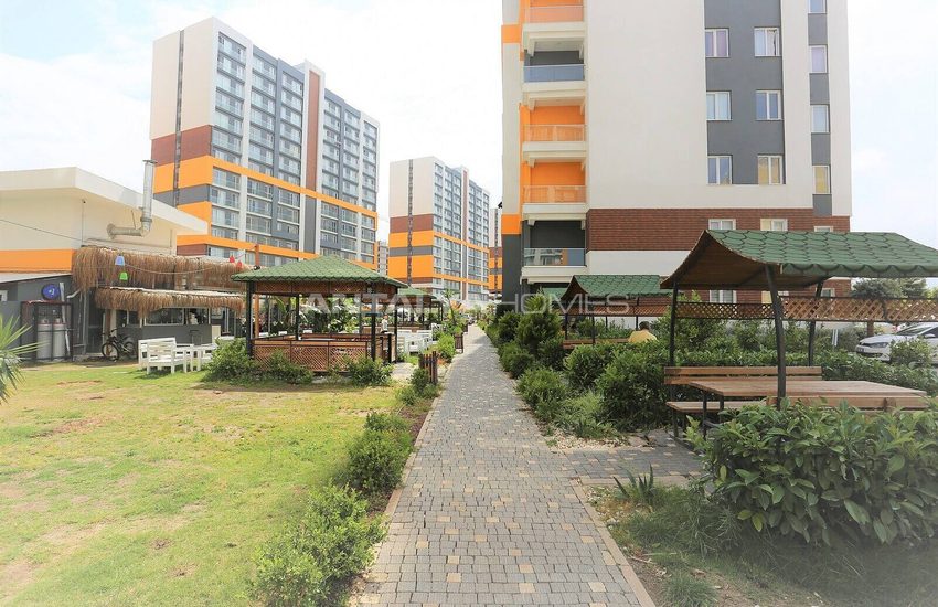 Property with 2 Bedrooms and Separate Kitchen in Antalya Kepez 3