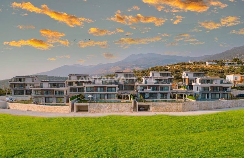 Huizen Met Uitzicht Op Zee En 4 Slaapkamers In Antalya Kalkan 4