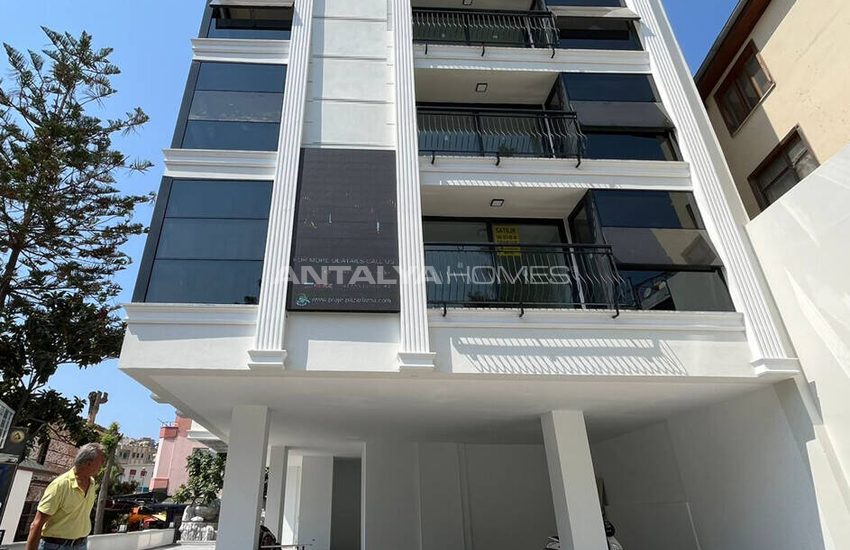 Commercial Real Estate in Central Location in Alanya