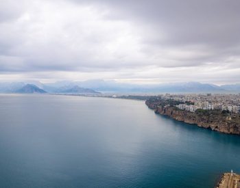 Hotel Met 21 Kamers En Café In De Oude Binnenstad Van Antalya 1