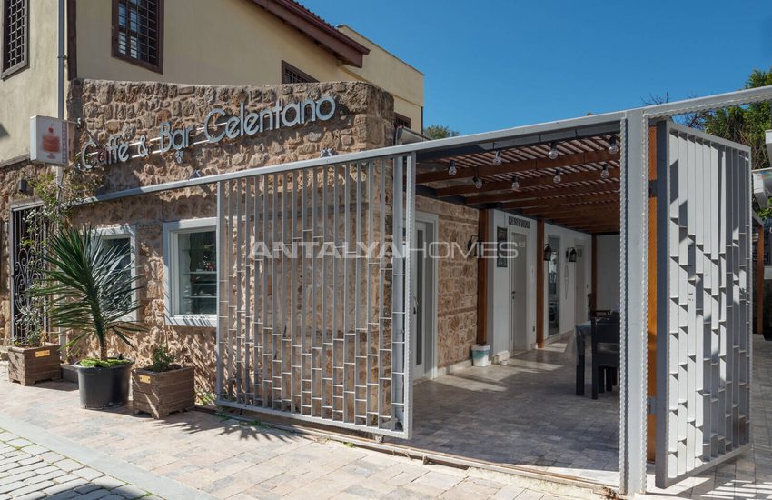Boutique Hotel with 21 Rooms and Cafe in Old Town in Antalya 11