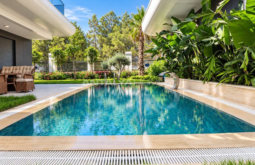 Detached Villas with Stylish Design in Antalya Muratpasa 4