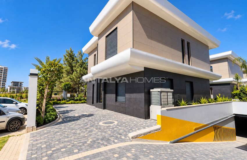 Detached Villas with Stylish Design in Antalya Muratpasa 2