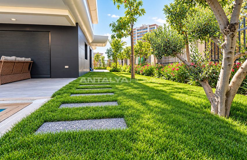 Detached Villas with Stylish Design in Antalya Muratpasa 9