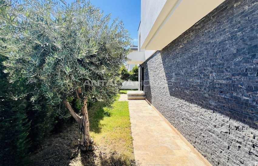 4-bedroom Detached Villa in Kemer Antalya 3