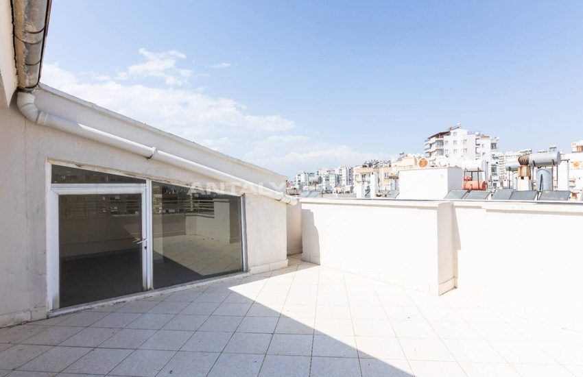 Duplex Apartment Near the Beach in Antalya Muratpasa 10