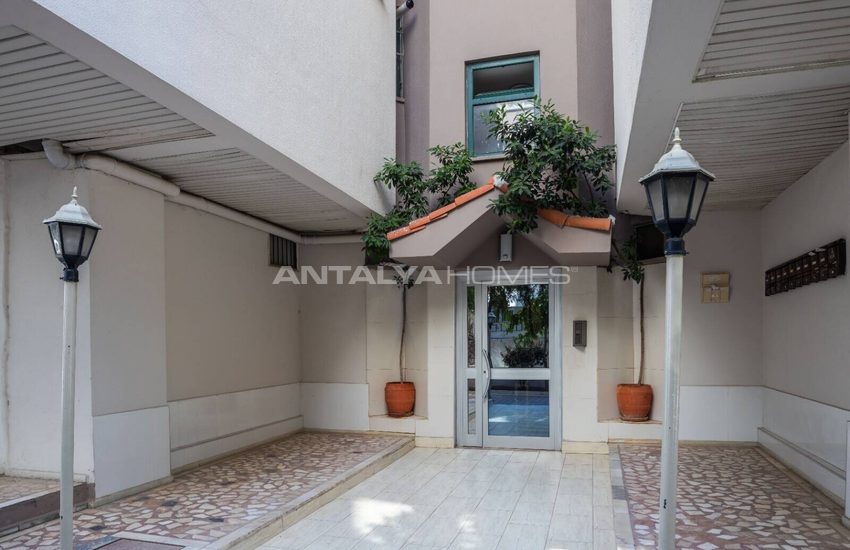 Duplex Apartment Near the Beach in Antalya Muratpasa 6