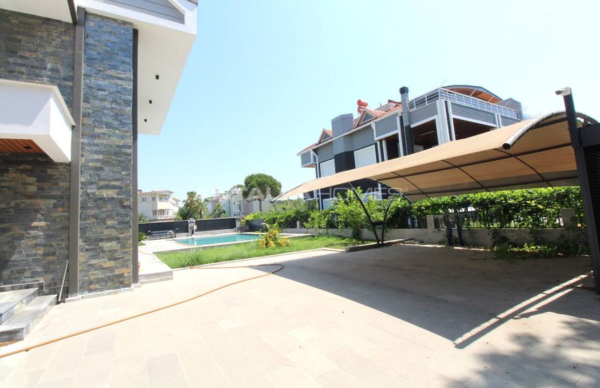 Antalya Serik'te Denize Yakın Havuzlu Müstakil Villa 10
