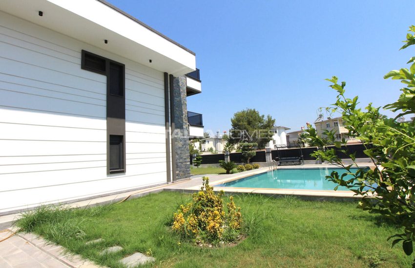 Antalya Serik'te Denize Yakın Havuzlu Müstakil Villa 11