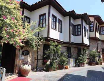 Furnished Investment Villa Near Old Town in Antalya 1