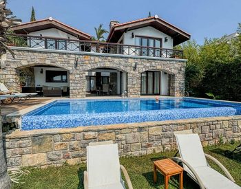 Vrijstaand Huis Met Zeezicht En Privéstrand In Kalkan Antalya 1