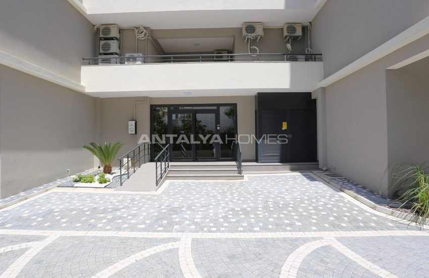 شقق في مجمع سكني به مسبح ومواقف سيارات في أنطاليا كونيالتي 4