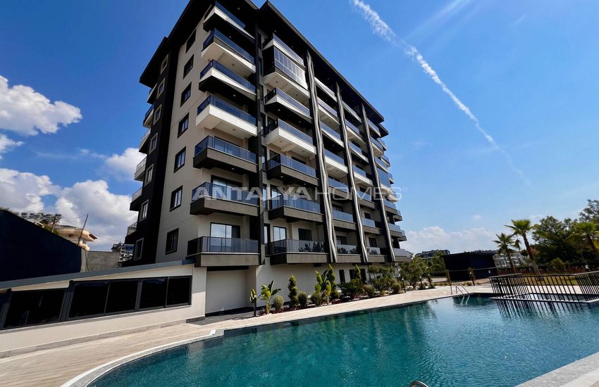 Alanya Avsallar'da Havuzlu Sitede Deniz Manzaralı Eşyalı Daire 3