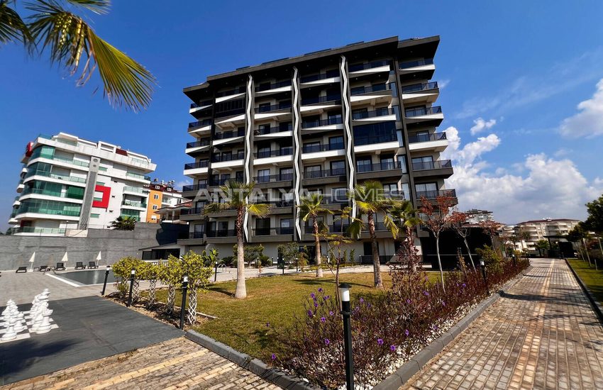 Alanya Avsallar'da Havuzlu Sitede Deniz Manzaralı Eşyalı Daire 1
