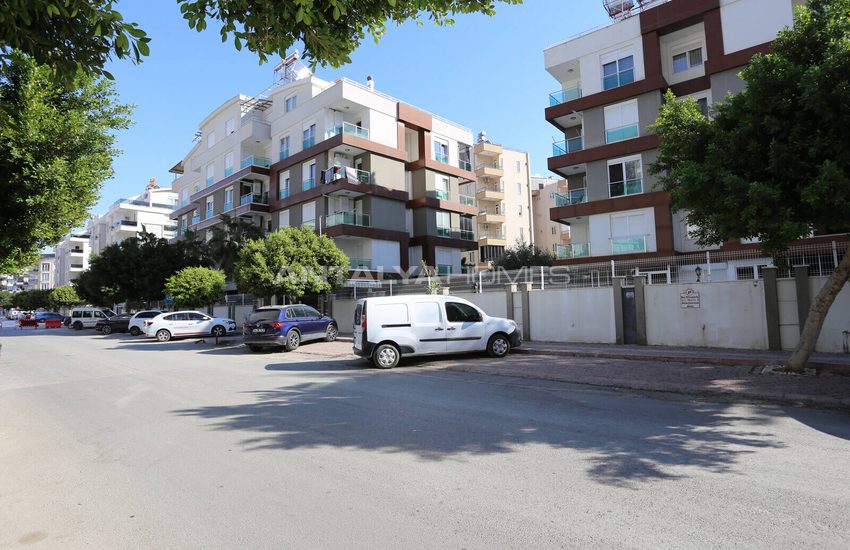 Immobilien Mit Berg-blick In Einem Komplex In Konyaalti 1