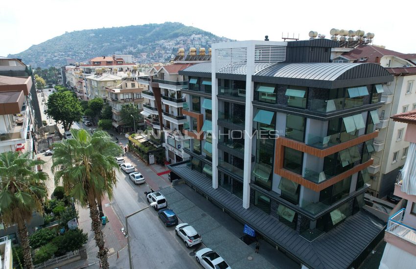 Alanya Merkezde Denize 400 M Mesafede Şık Daireler