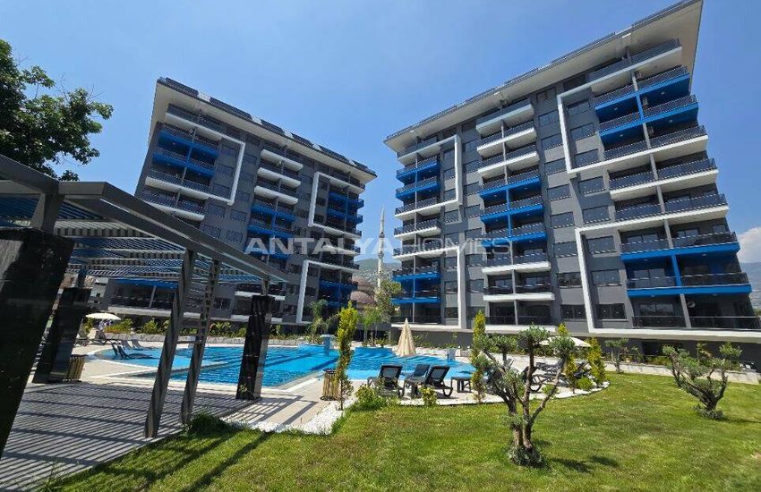 Apartments with Rich Amenities Near the Beach in Alanya 1
