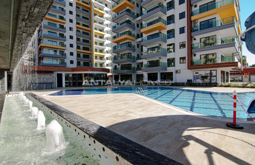 Sea-view Flats in a Complex in Mahmutlar Alanya 1