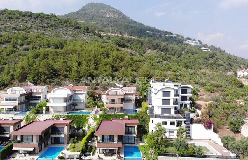 Stylish Sea-view House in a Peaceful Location in Alanya 3