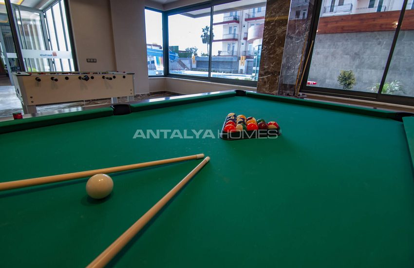 Beachfront Real Estate with Pool in Mahmutlar Alanya 11