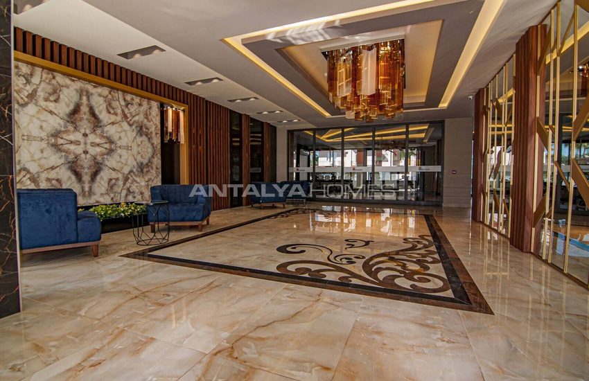 Beachfront Real Estate with Pool in Mahmutlar Alanya 6