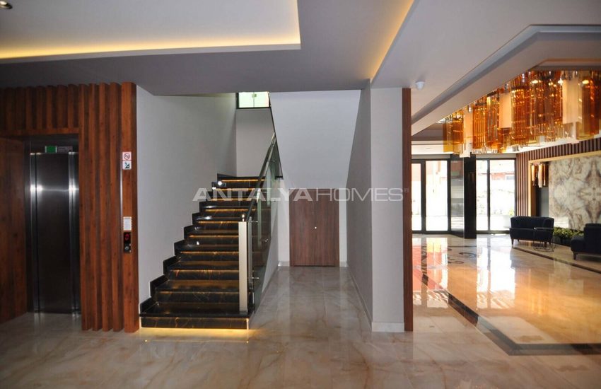 Beachfront Real Estate with Pool in Mahmutlar Alanya 7