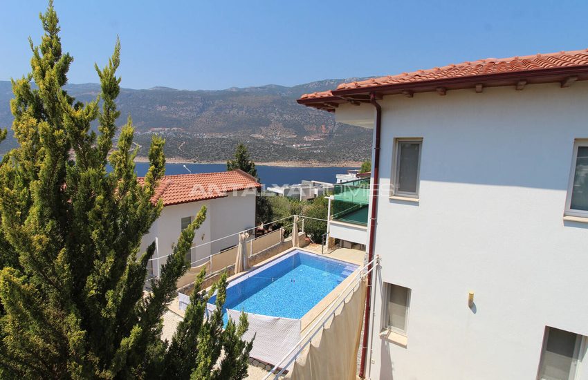 Furnished 3-bedroom Luxury House for Investment in Kaş Peninsula 5