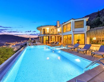 Villa Met 5 Slaapkamers, Zwembad En Zeezicht In Kalkan Kas 1