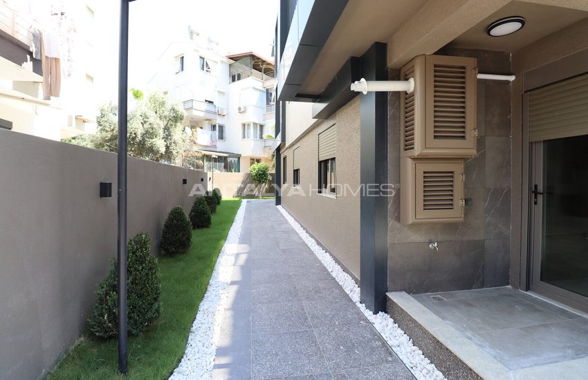 Apartments with Smart Home System Near the Sea in Antalya Lara 7