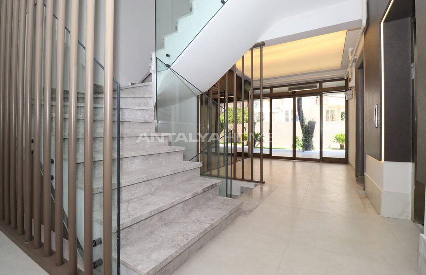 Apartments with Smart Home System Near the Sea in Antalya Lara 10