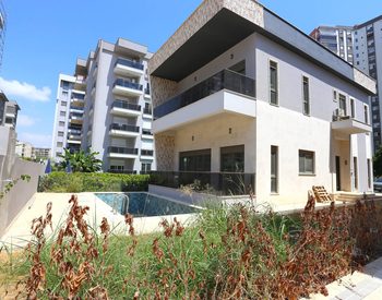 Altıntaş'ta Seçkin Bir Komplekste Müstakil Ev 1