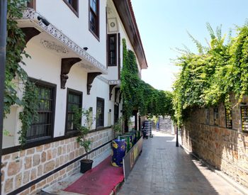 Commercieel Pand In Een Levendige Wijk Van Kaleiçi Antalya 2