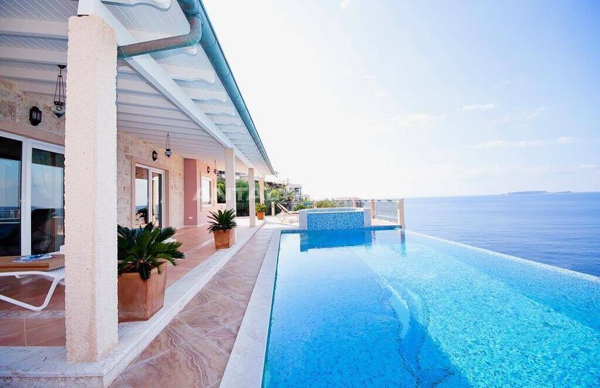 Vastgoed Met Zeezicht En Investeringspotentieel In Kaş 4