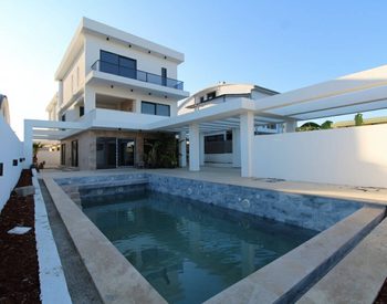Villa Met 5 Slaapkamers, Zwembad En Tuin In Belek Antalya 1