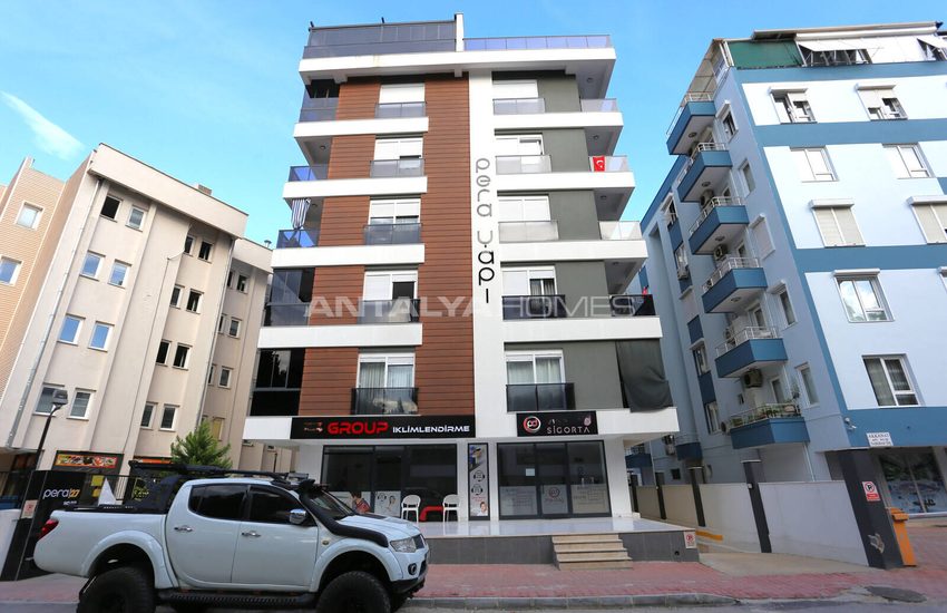Gemeubileerd Appartement Te Koop, 200 M Van Muratpaşa Tramhalte 1
