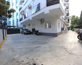 Gemeubileerd Appartement Te Koop, 200 M Van Muratpaşa Tramhalte 3