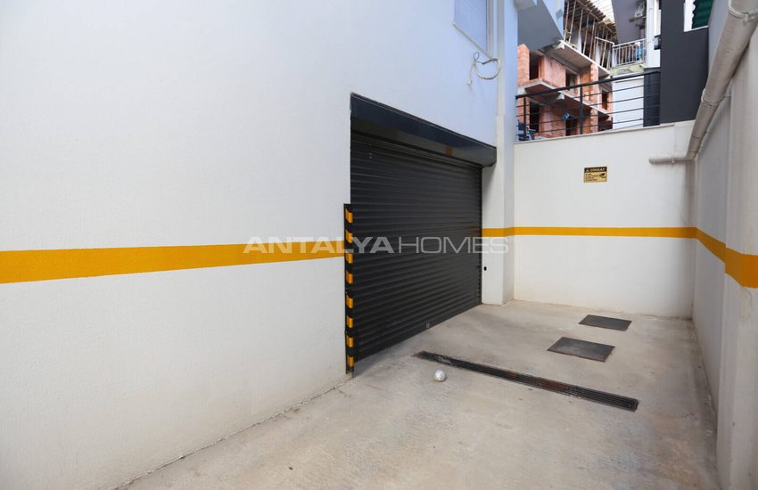 Gemeubileerd Appartement Te Koop, 200 M Van Muratpaşa Tramhalte 4
