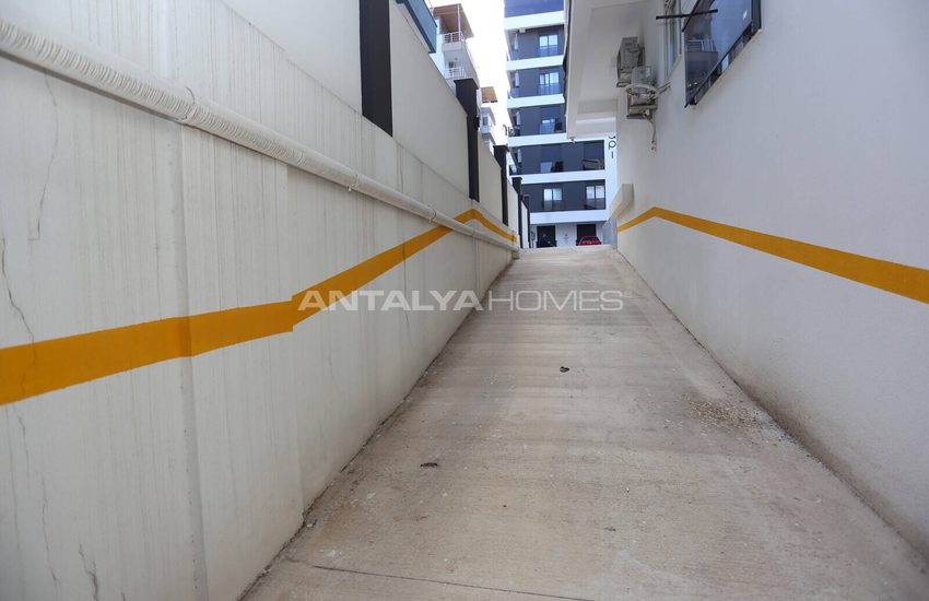 Gemeubileerd Appartement Te Koop, 200 M Van Muratpaşa Tramhalte 5