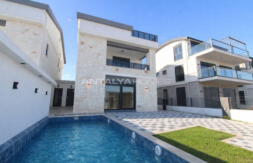 Vrijstaande Huis Met Stenen Gevel In Belek, Antalya
